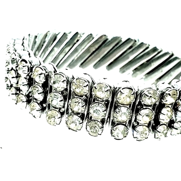 Vintage 1950s Expansion Sweetheart Bracelet - Picture 2 of 5